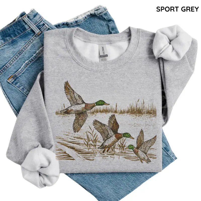 Vintage Mallard Duck Graphic Sweatshirt - Cozy Unisex Nature Crewneck