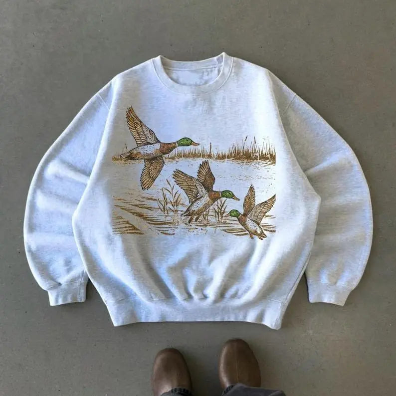Vintage Mallard Duck Graphic Sweatshirt - Cozy Unisex Nature Crewneck