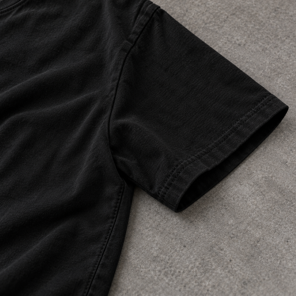 Black cotton short sleeve and stitching detail