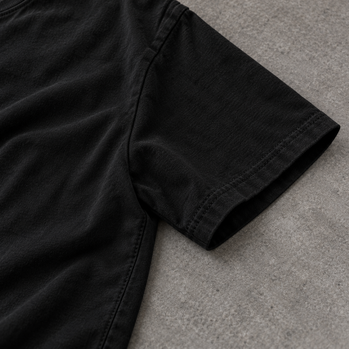 Black cotton short sleeve and stitching detail