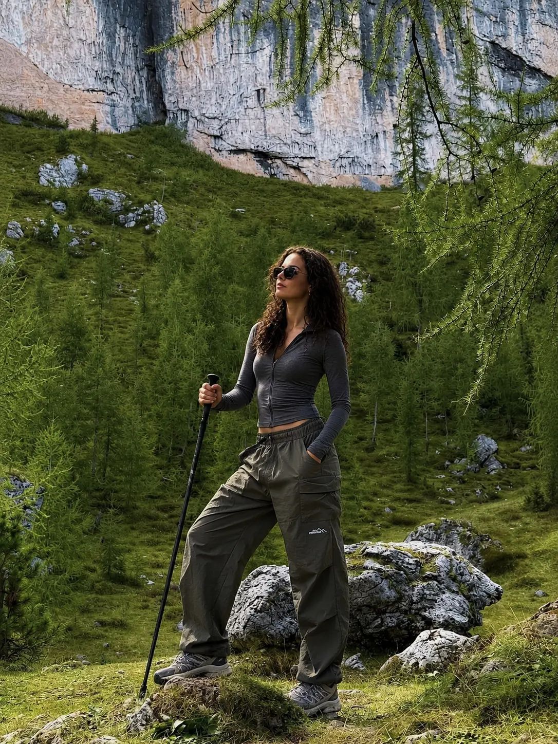 Men's Loose-Cut Hiking Pants - Lightweight Water-Resistant Quick-Dry Male Clothing