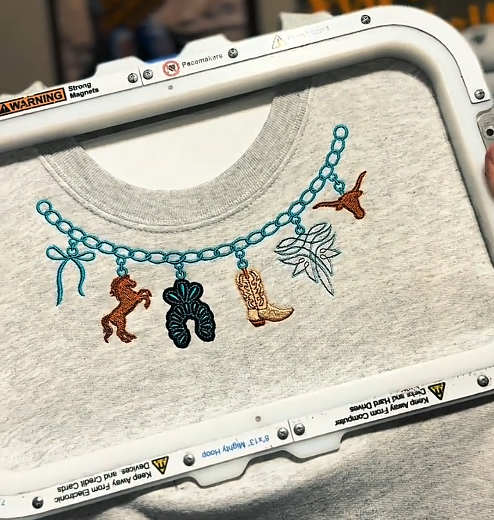 Western Charm Necklace Embroidered Sweatshirt - Cozy Unisex Cowgirl Crewneck